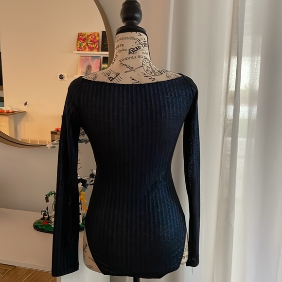 V-Neck Sheer Bodysuit - Picture 4 of 5